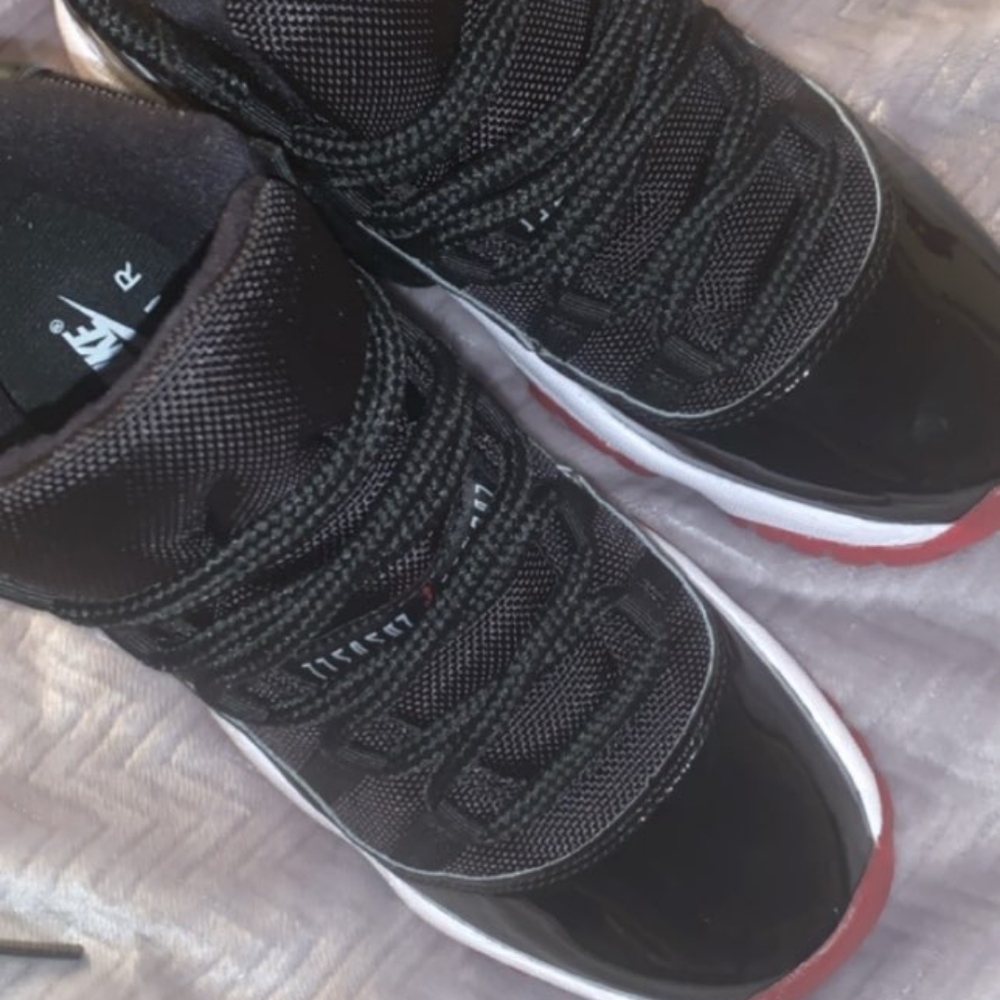 Jordan  Bread 11's